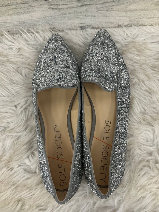 Shoes Flats By Sole Society In Silver, Size: 10