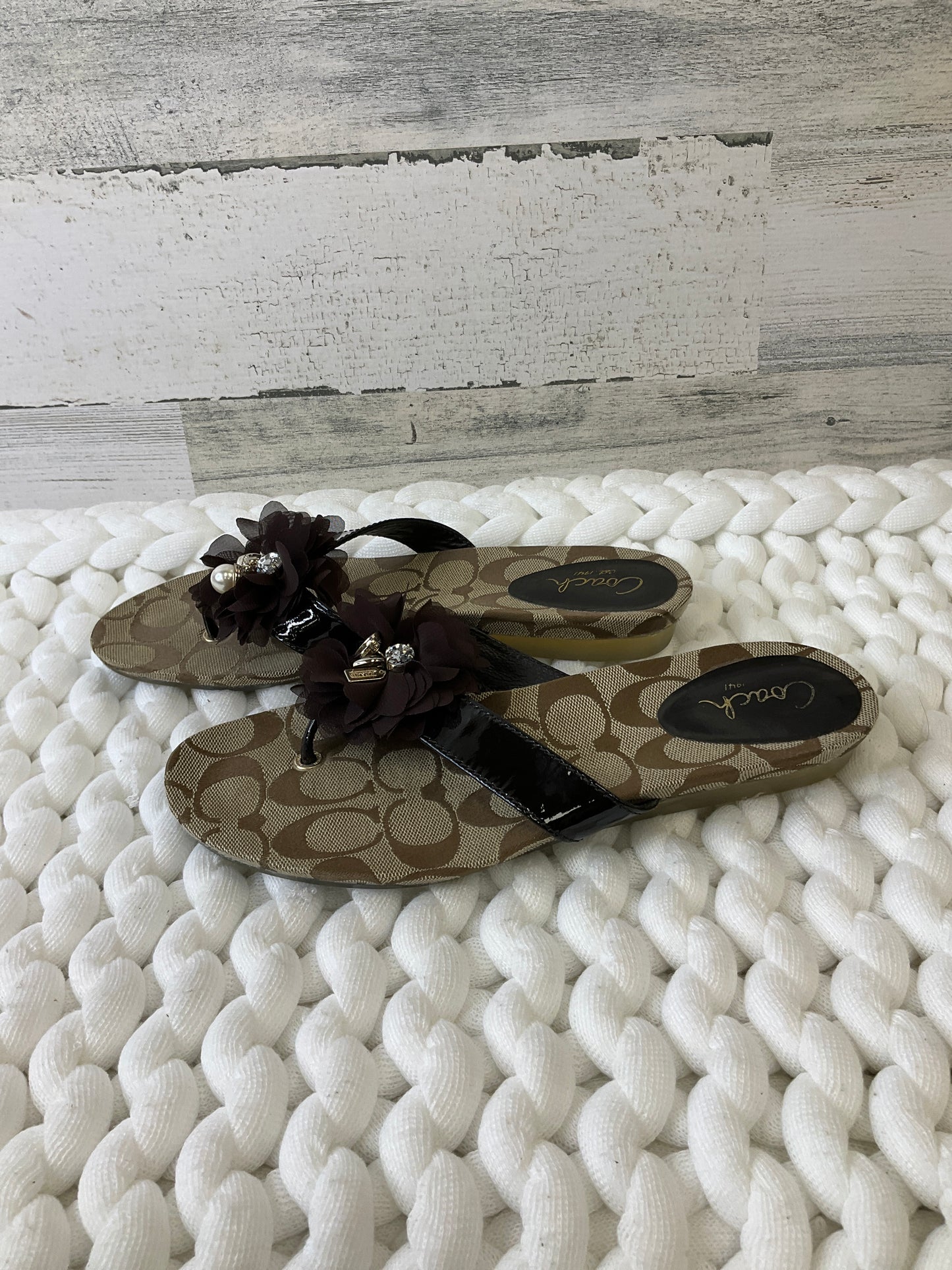 Brown Sandals Flip Flops Coach, Size 6.5