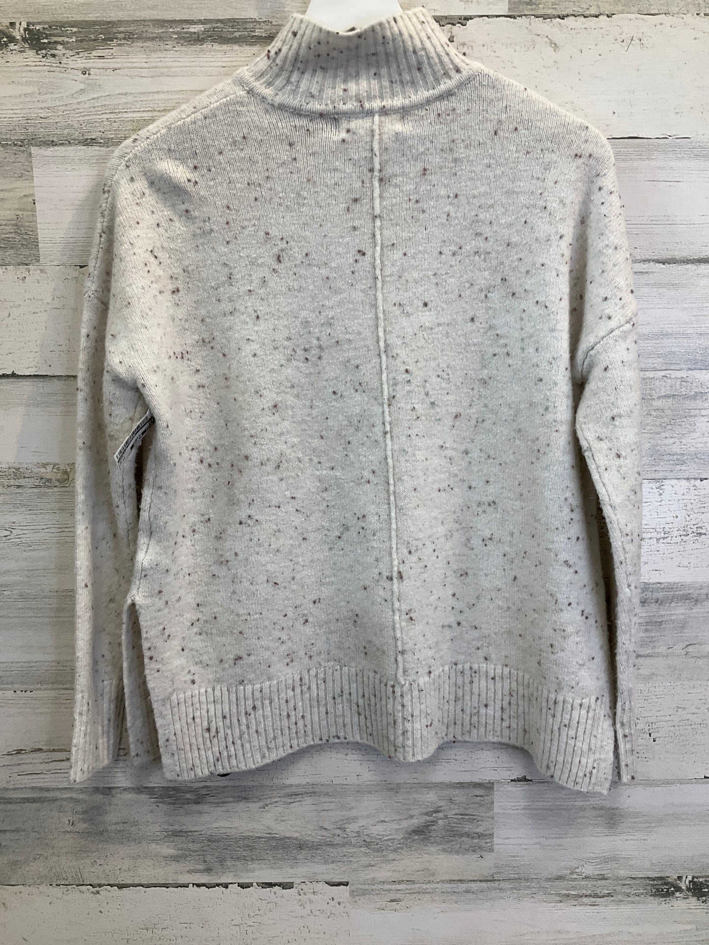 Sweater By Jessica Simpson In White, Size: Xs