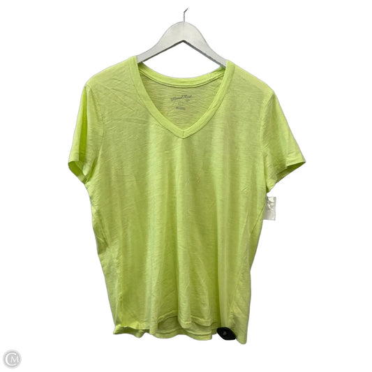 Top Short Sleeve By Universal Thread In Green, Size: L