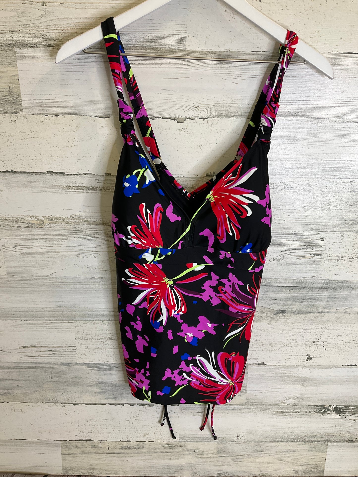 Swimsuit Top By Dip In Black, Size: 1x