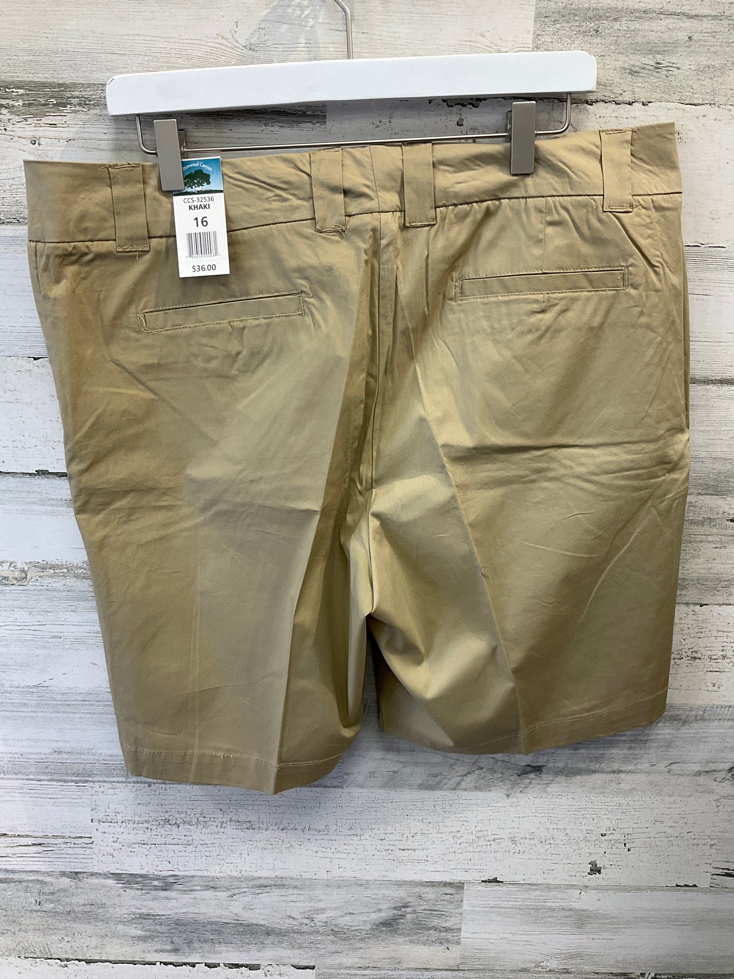 Tan Shorts Clothes Mentor, Size 16