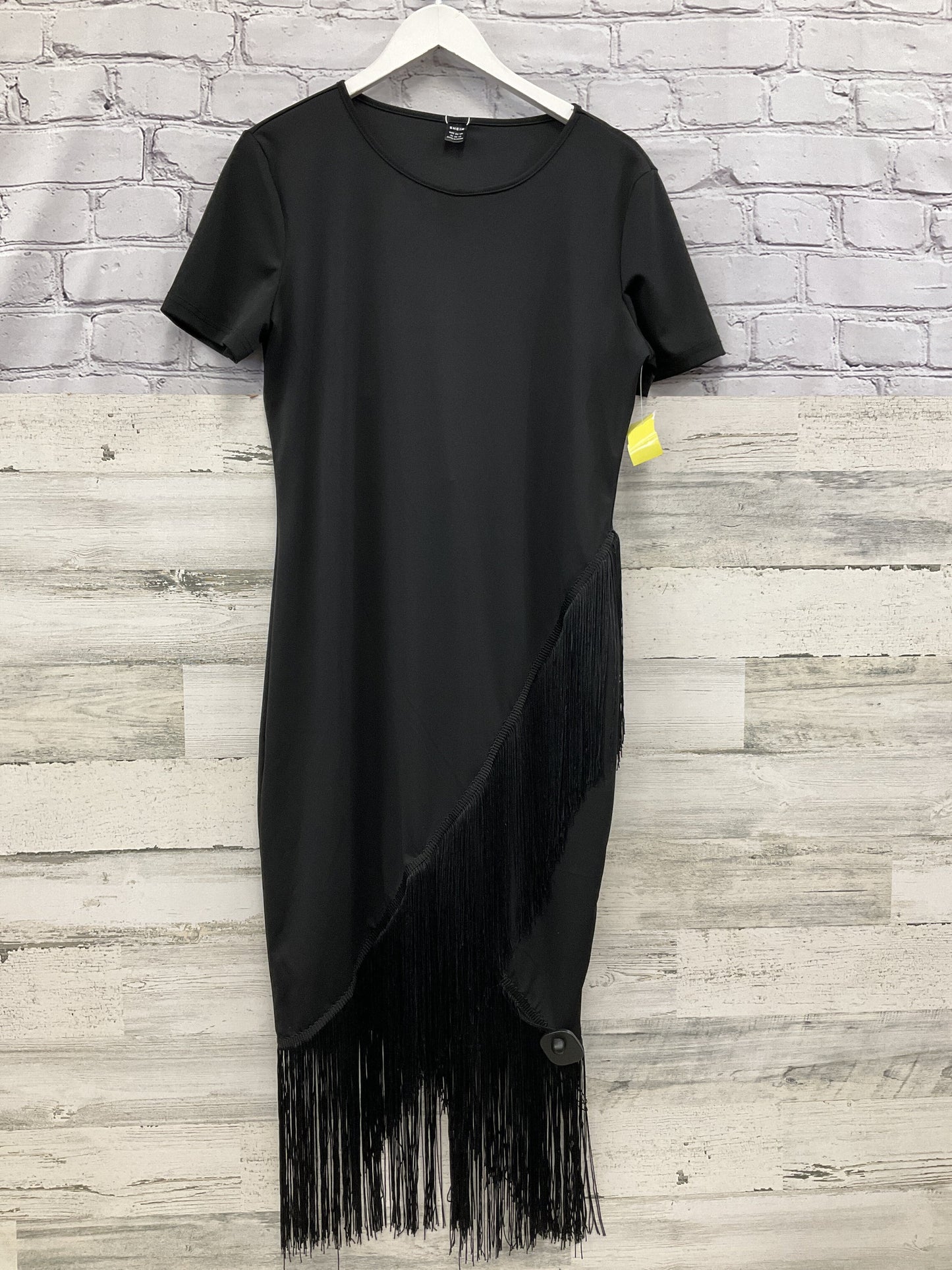 Dress Casual Midi By Shein  Size: L