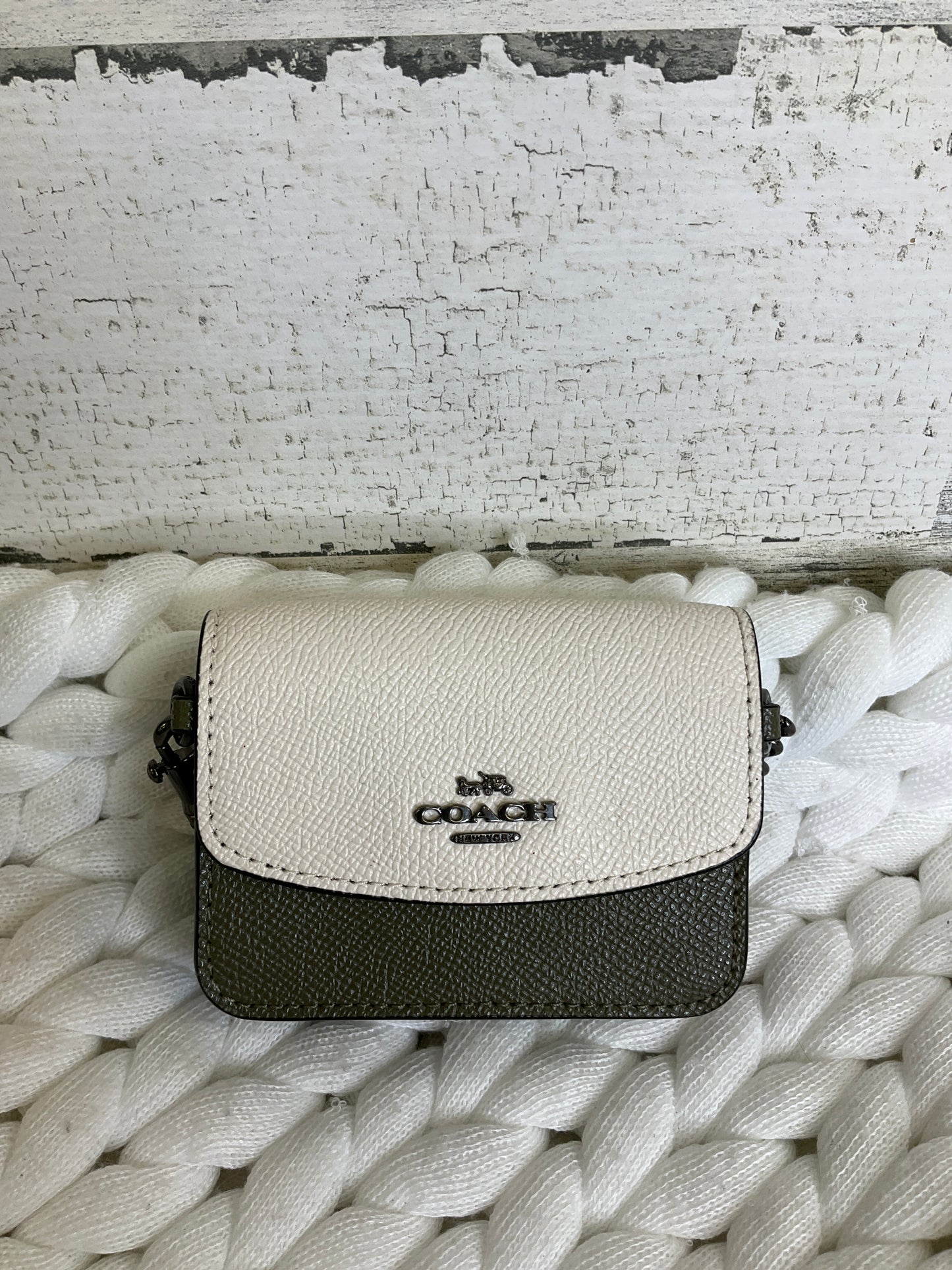 Coin Purse Designer Coach, Size Small