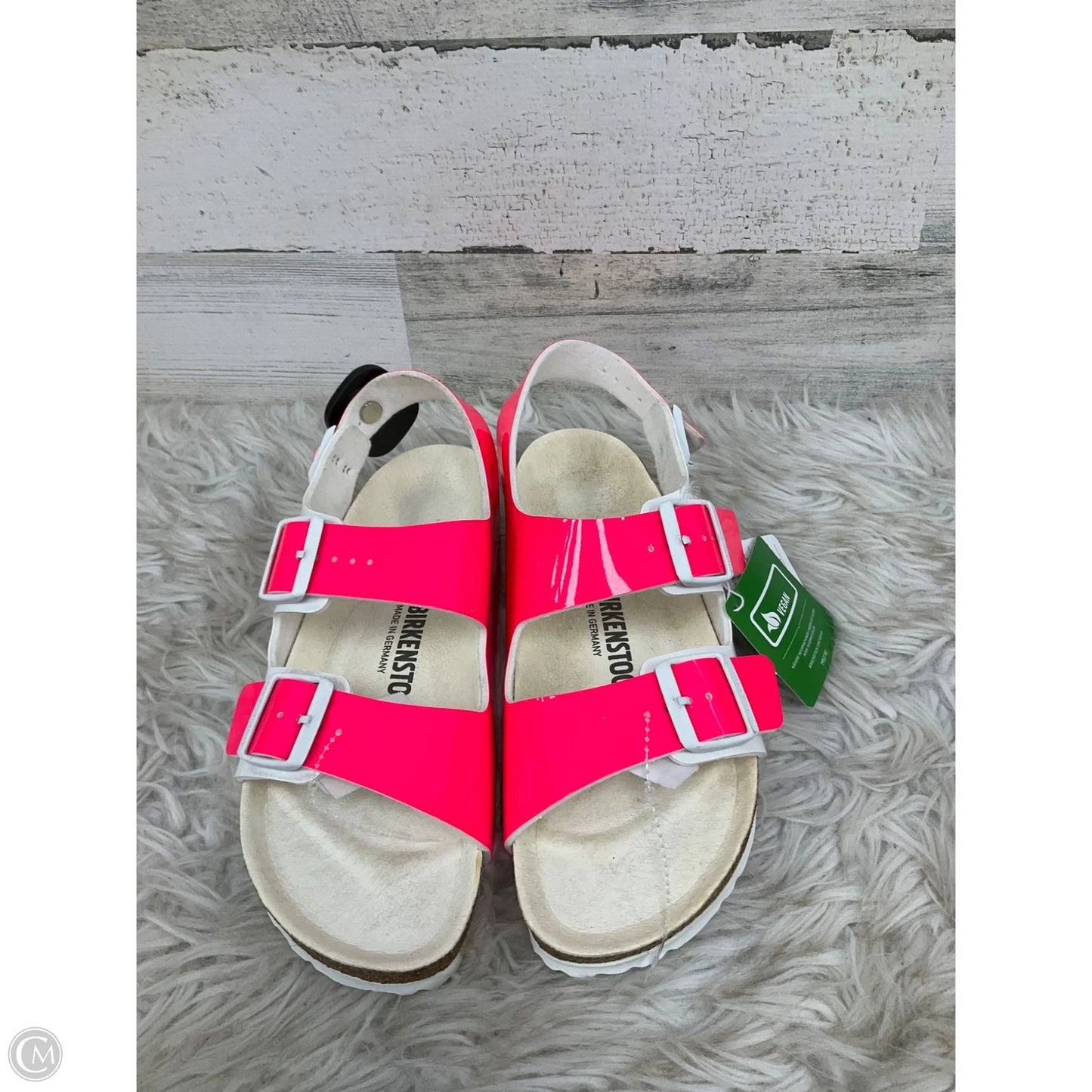 Sandals Flats By Birkenstock In Pink & White, Size: 8.5