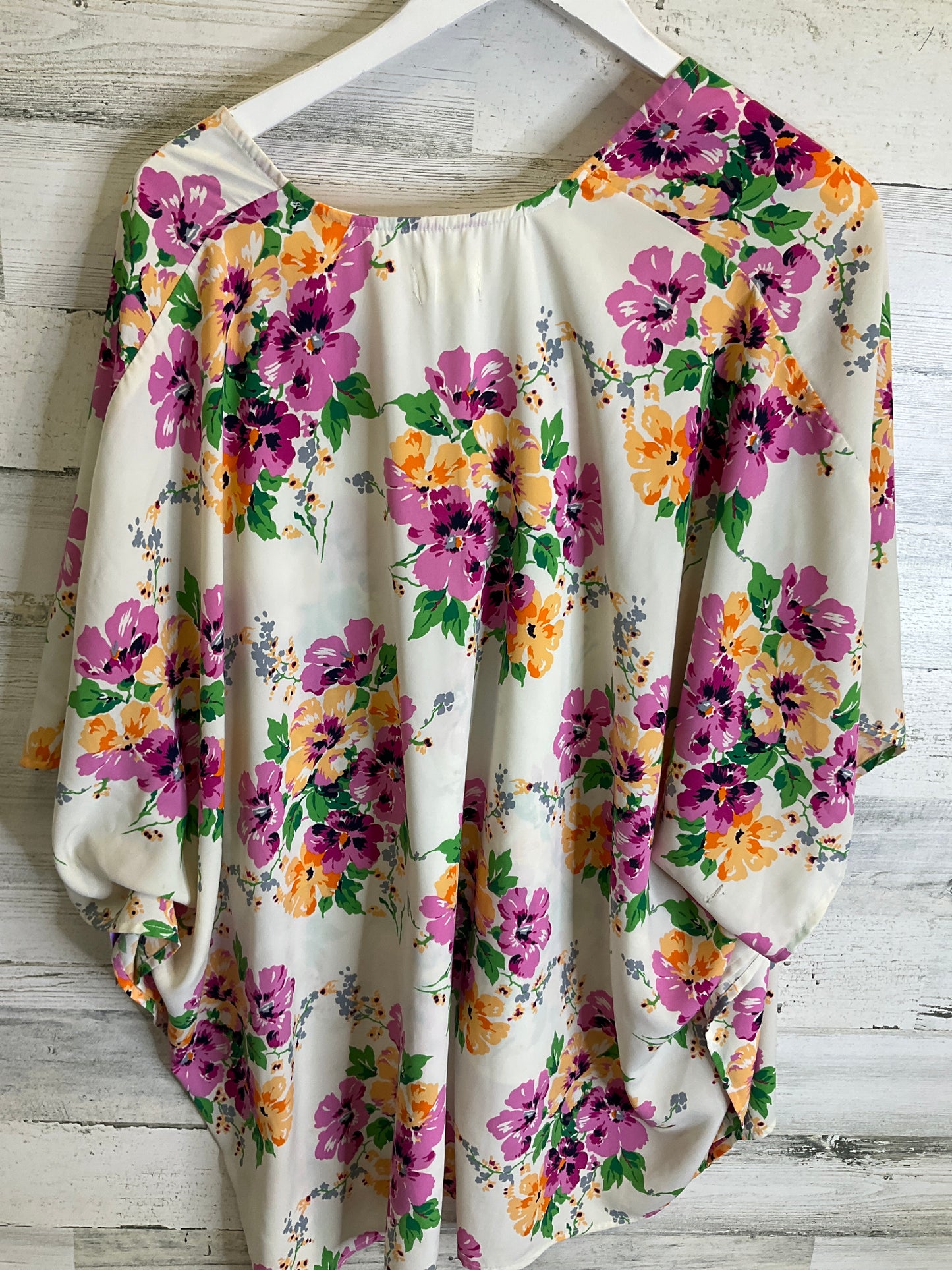 Shawl By Mumu In Floral Print, Size: 8