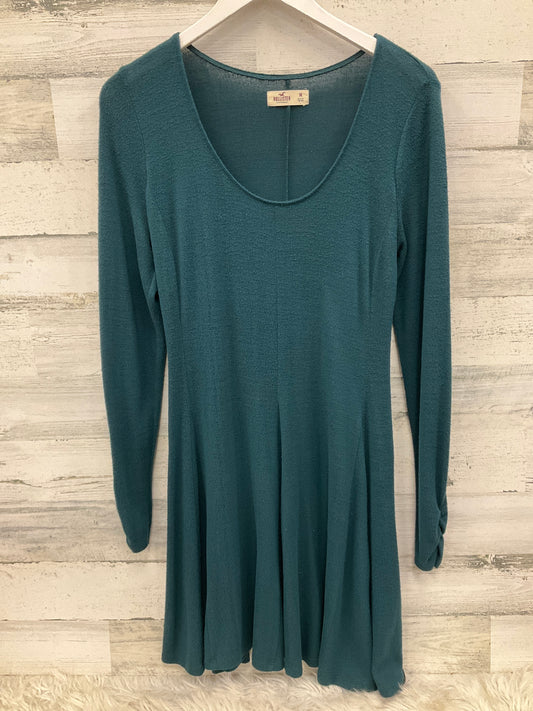 Dress Casual Short By Hollister In Green, Size: M