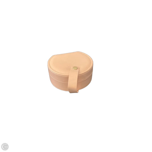 Jewelry Case By Clothes Mentor, Size: Small
