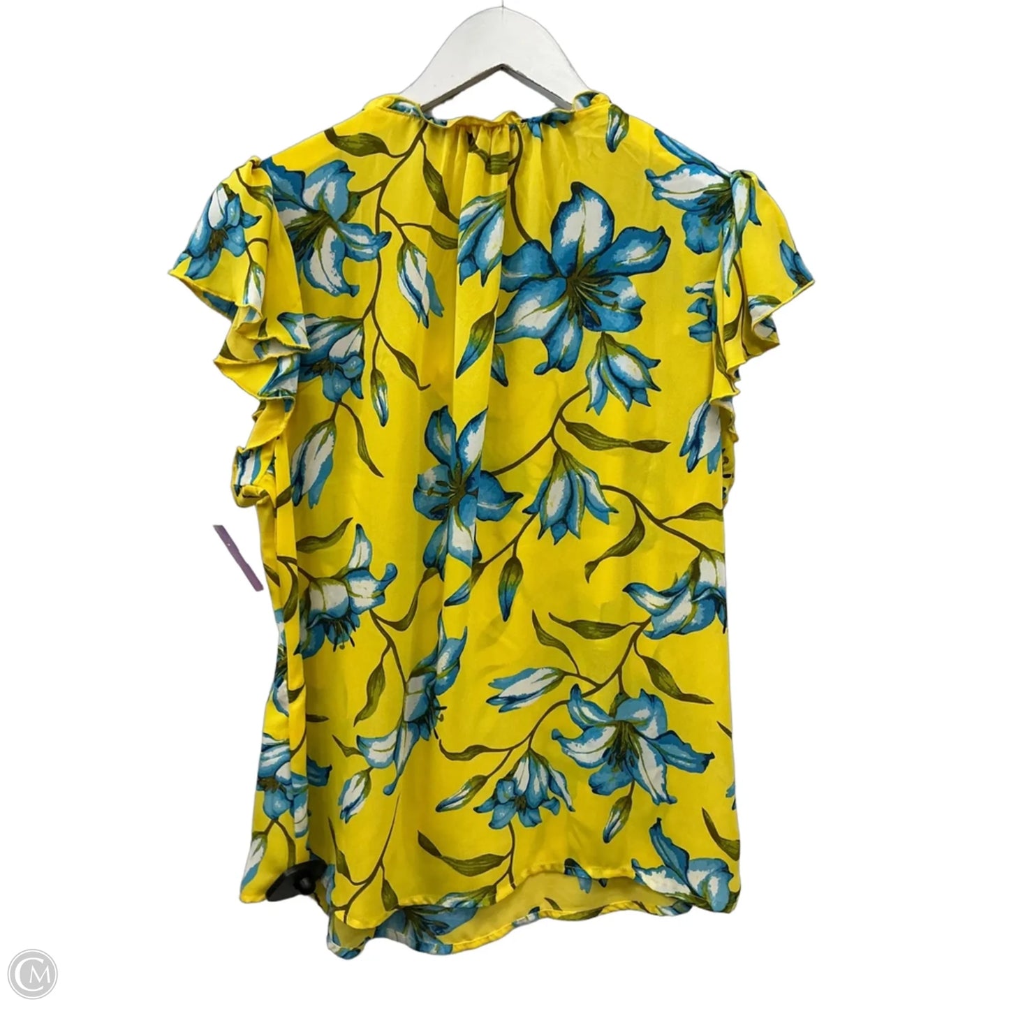 Top Short Sleeve By Clothes Mentor In Yellow, Size: M