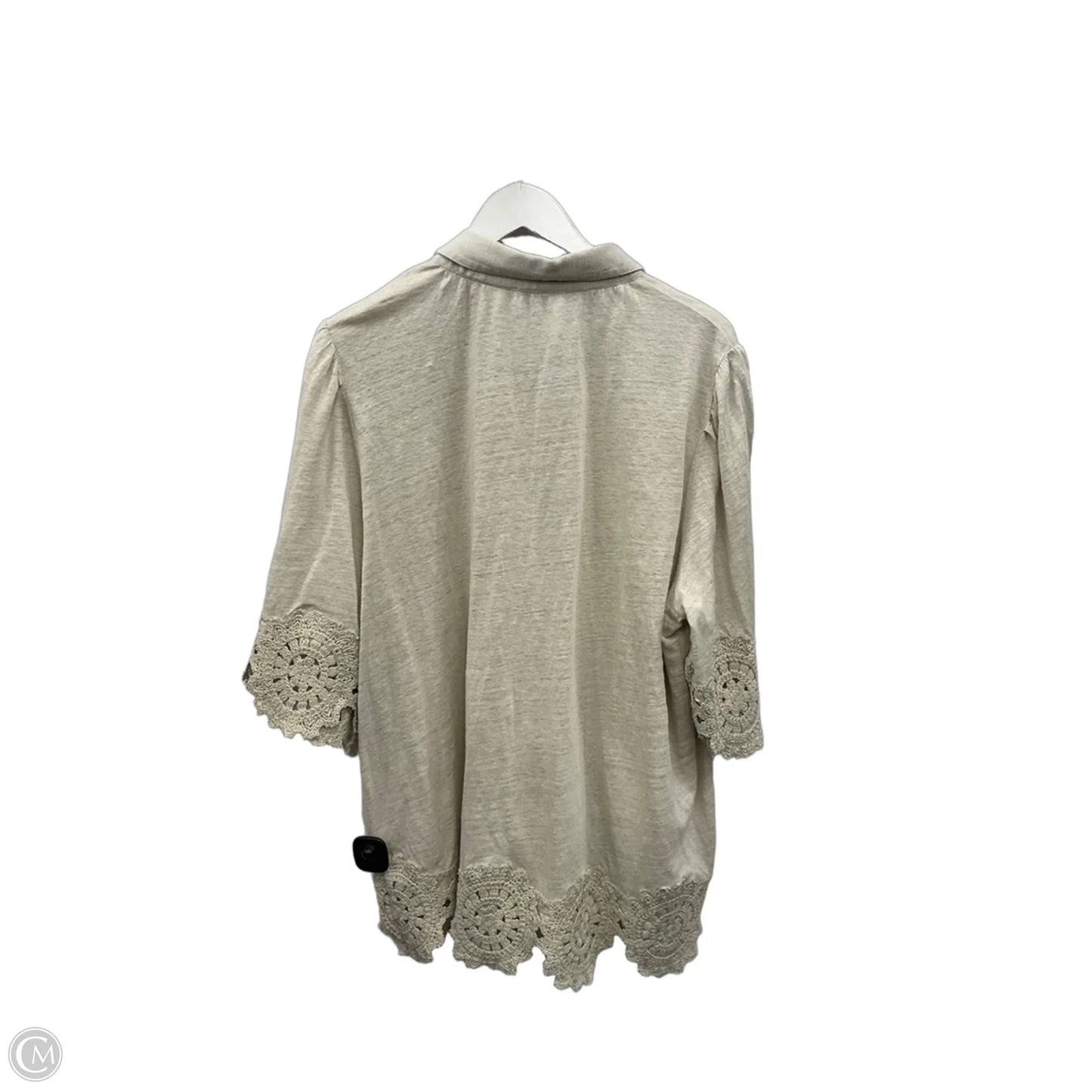 Top Short Sleeve By Chicos In Beige, Size: Xl