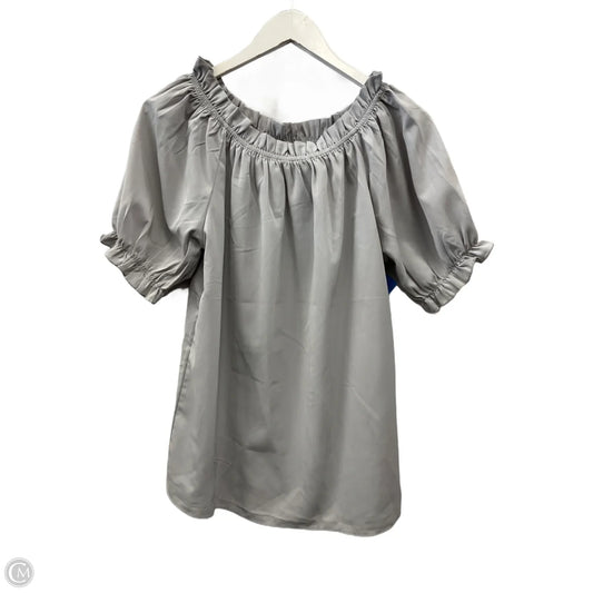 Top Short Sleeve By Clothes Mentor In Grey, Size: M