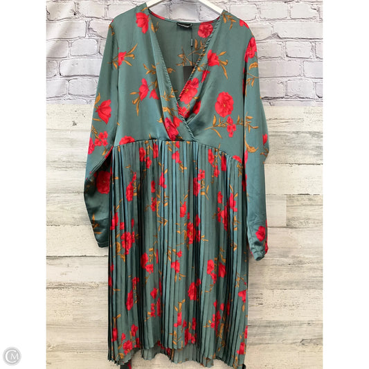 Dress Casual Short By Pretty Little Thing In Green & Red, Size: 3x