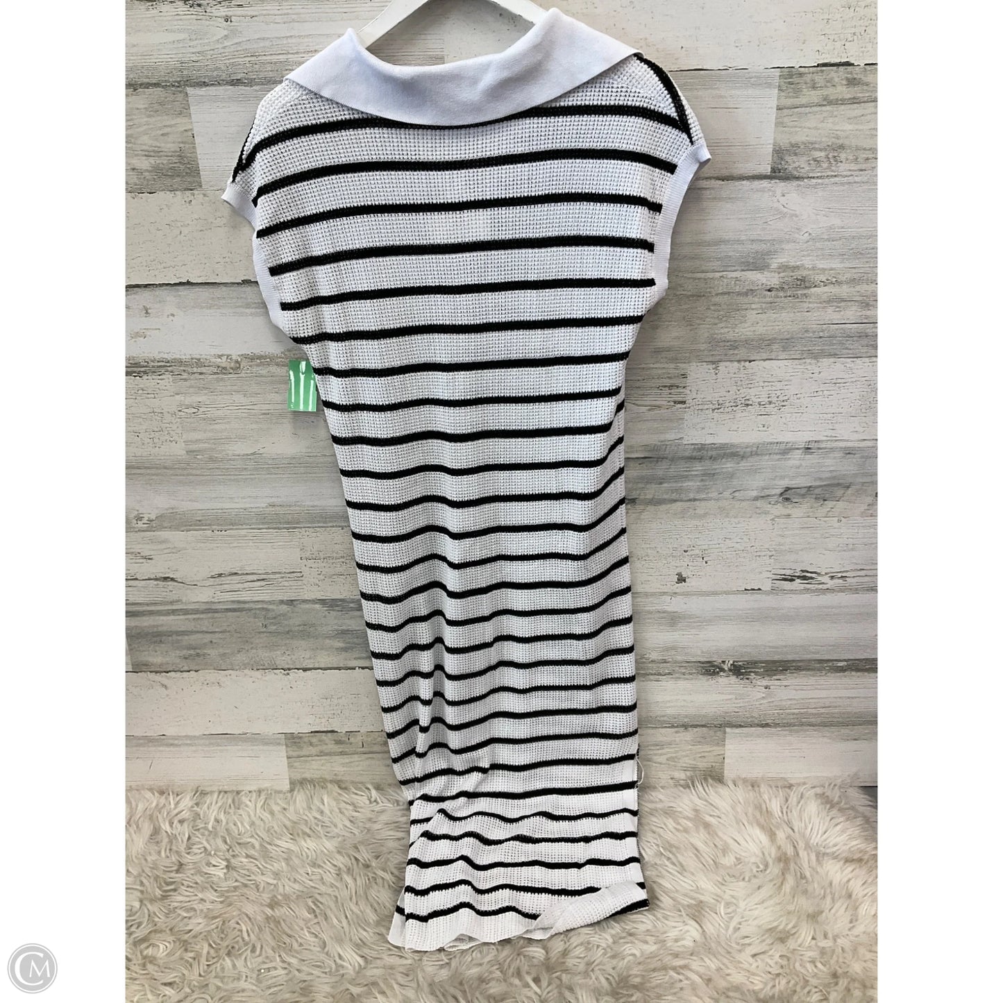 Swimwear Cover-up By Clothes Mentor In White, Size: S