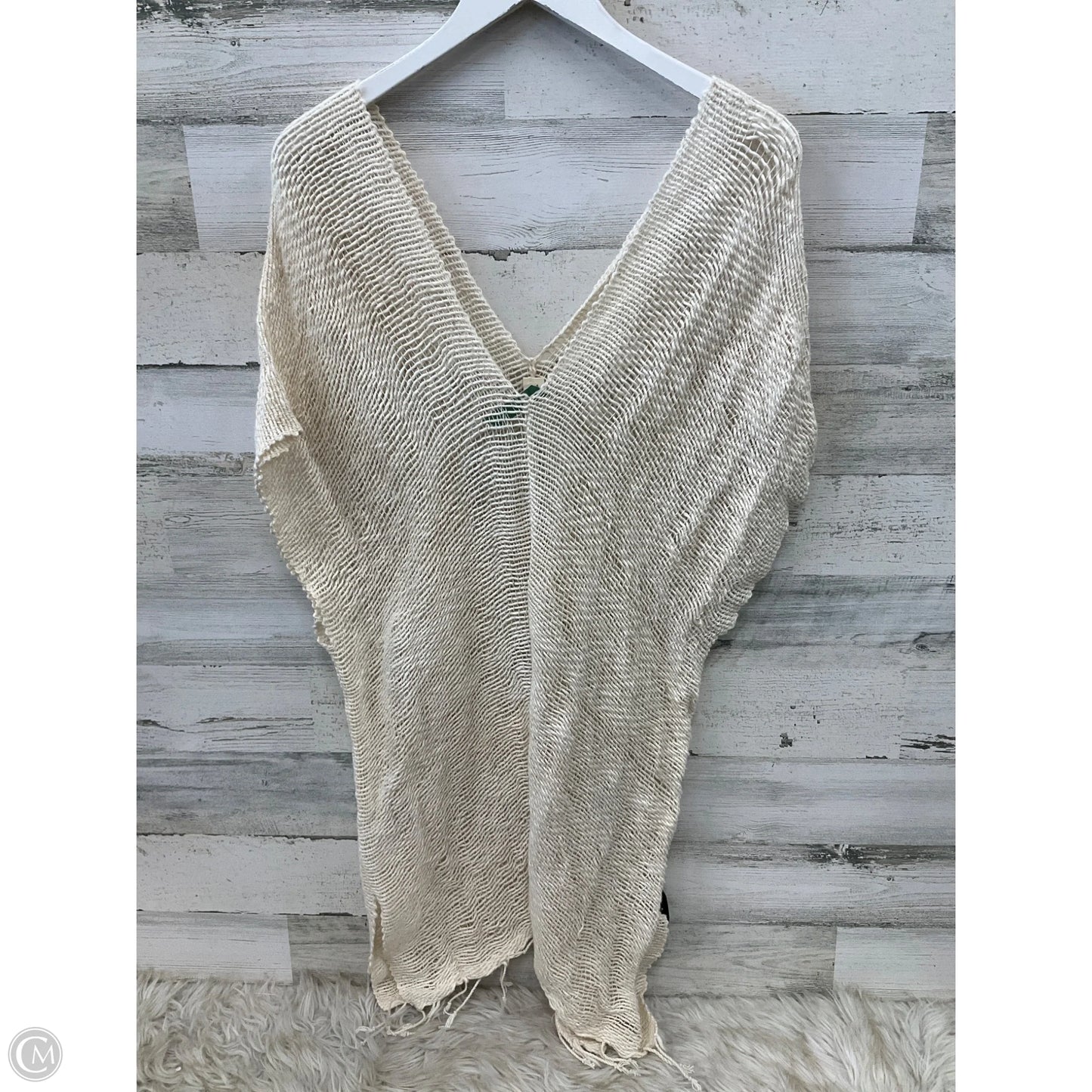 Swimwear Cover-up By Clothes Mentor In Cream, Size: Osfm
