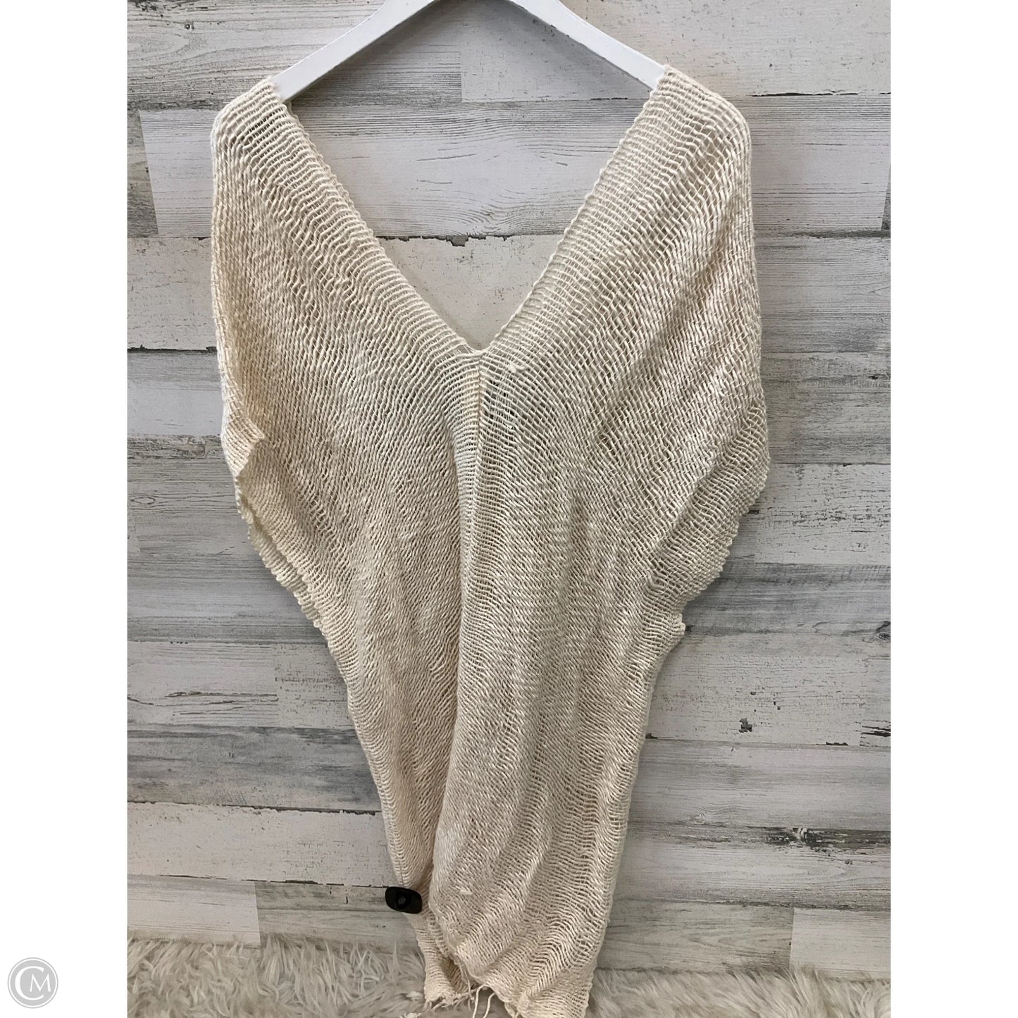 Swimwear Cover-up By Clothes Mentor In Cream, Size: Osfm