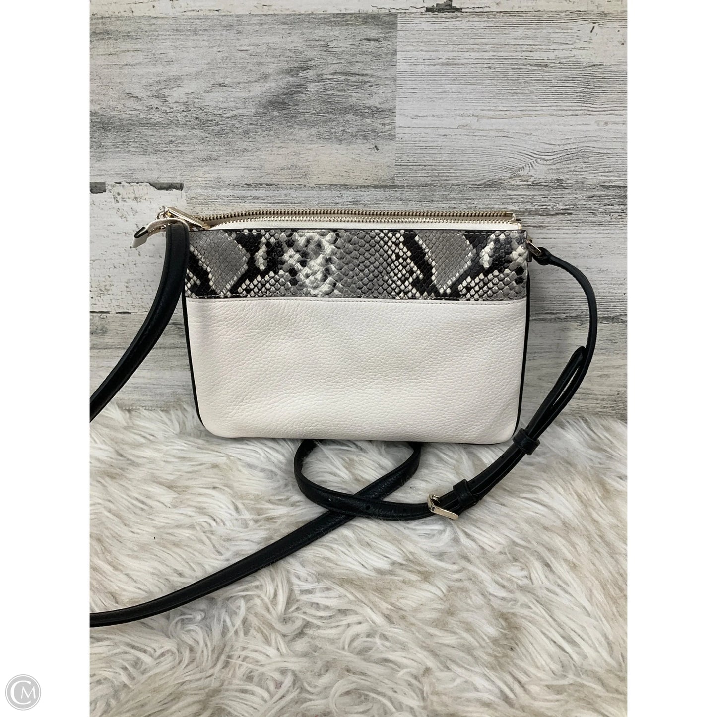 Crossbody Designer By Kate Spade, Size: Medium