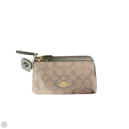 Wristlet Designer By Coach, Size: Medium