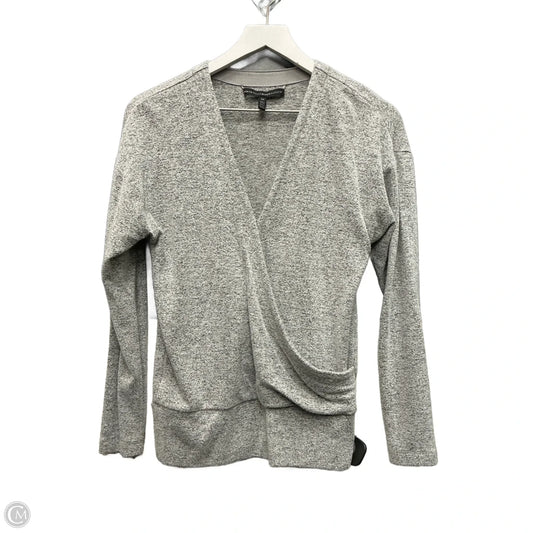 Top Long Sleeve By White House Black Market In Grey, Size: Xs
