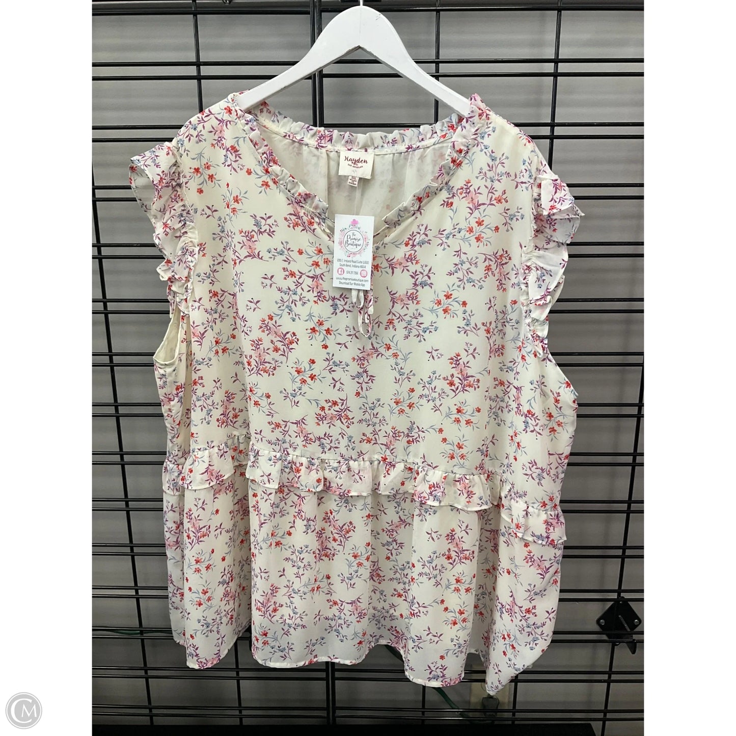Top Short Sleeve By Clothes Mentor In Cream, Size: 3x