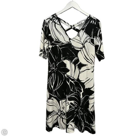 Dress Casual Short By Chicos In Black & White, Size: S