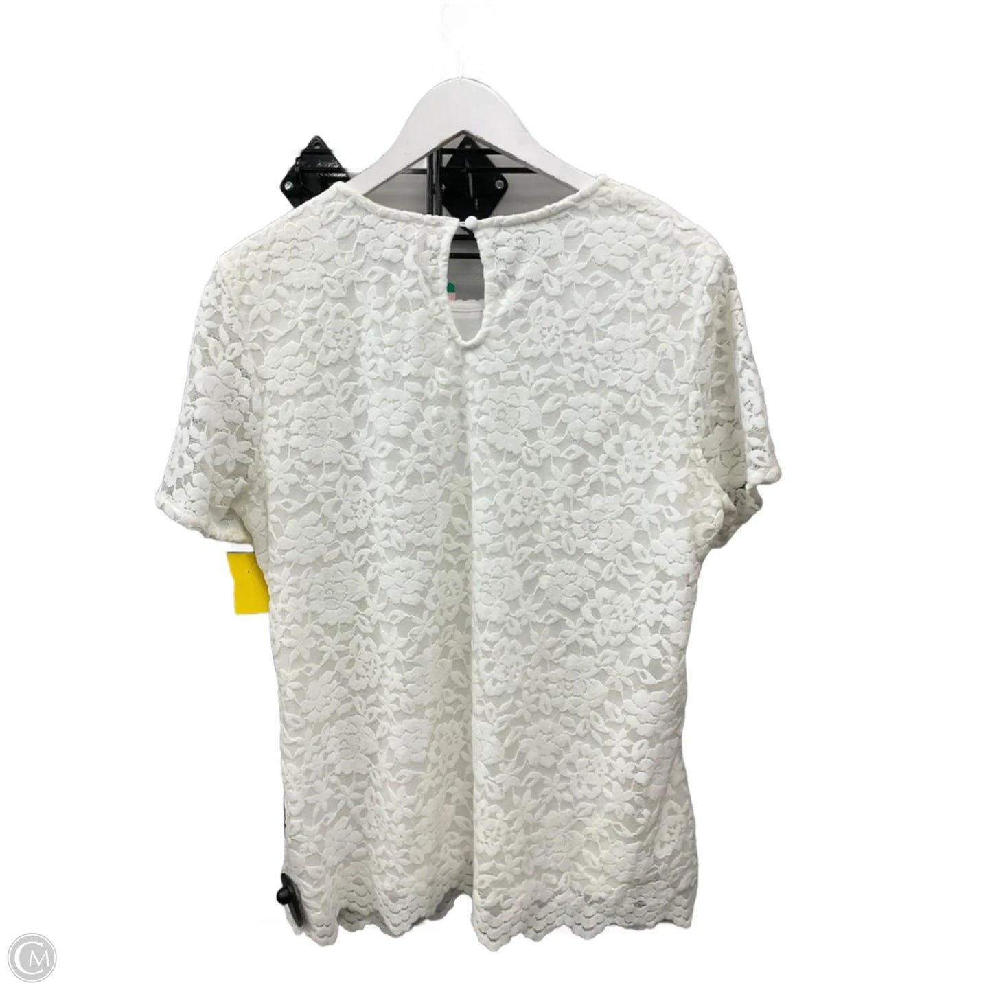 Top Short Sleeve By Clothes Mentor In Cream, Size: Xl
