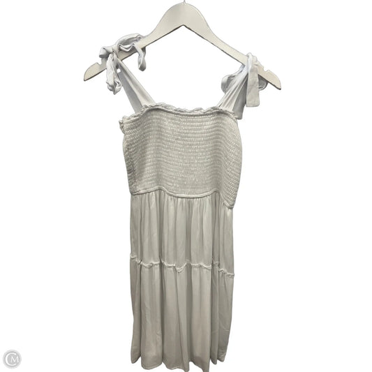 Dress Casual Short By Clothes Mentor In White, Size: M