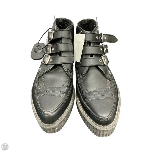 Boots Ankle Flats By Clothes Mentor In Black, Size: 8