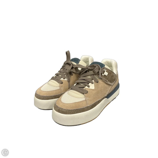 Shoes Designer By Ugg In Tan, Size: 9