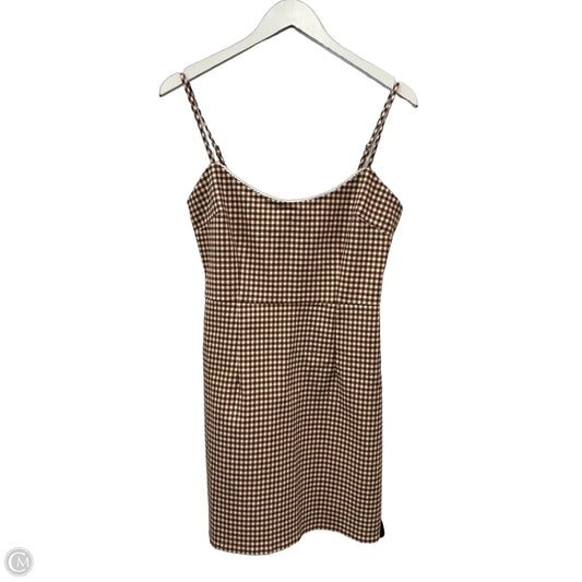 Dress Casual Short By Urban Outfitters In Checkered Pattern, Size: M