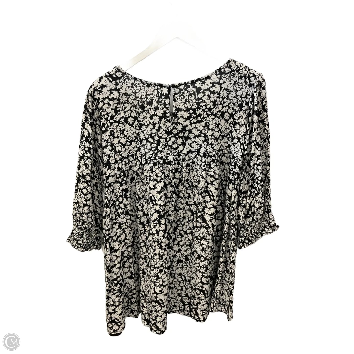 Top Short Sleeve By Terra & Sky In Black & White, Size: 3x
