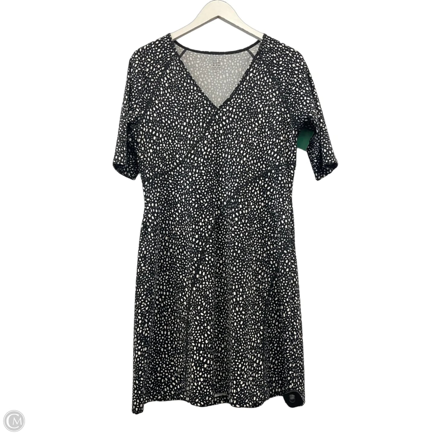 Dress Casual Short By Title Nine In Black & White, Size: M