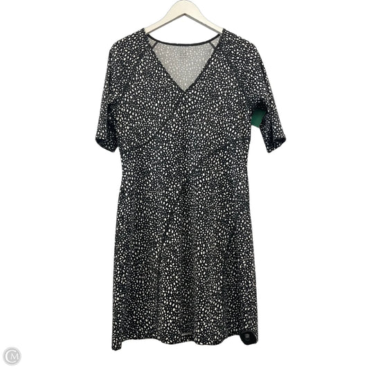 Dress Casual Short By Title Nine In Black & White, Size: M