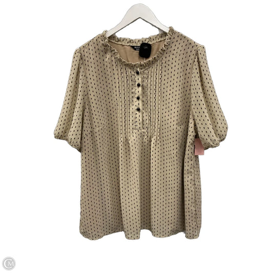 Top Short Sleeve By Bloomchic In Tan, Size: 1x