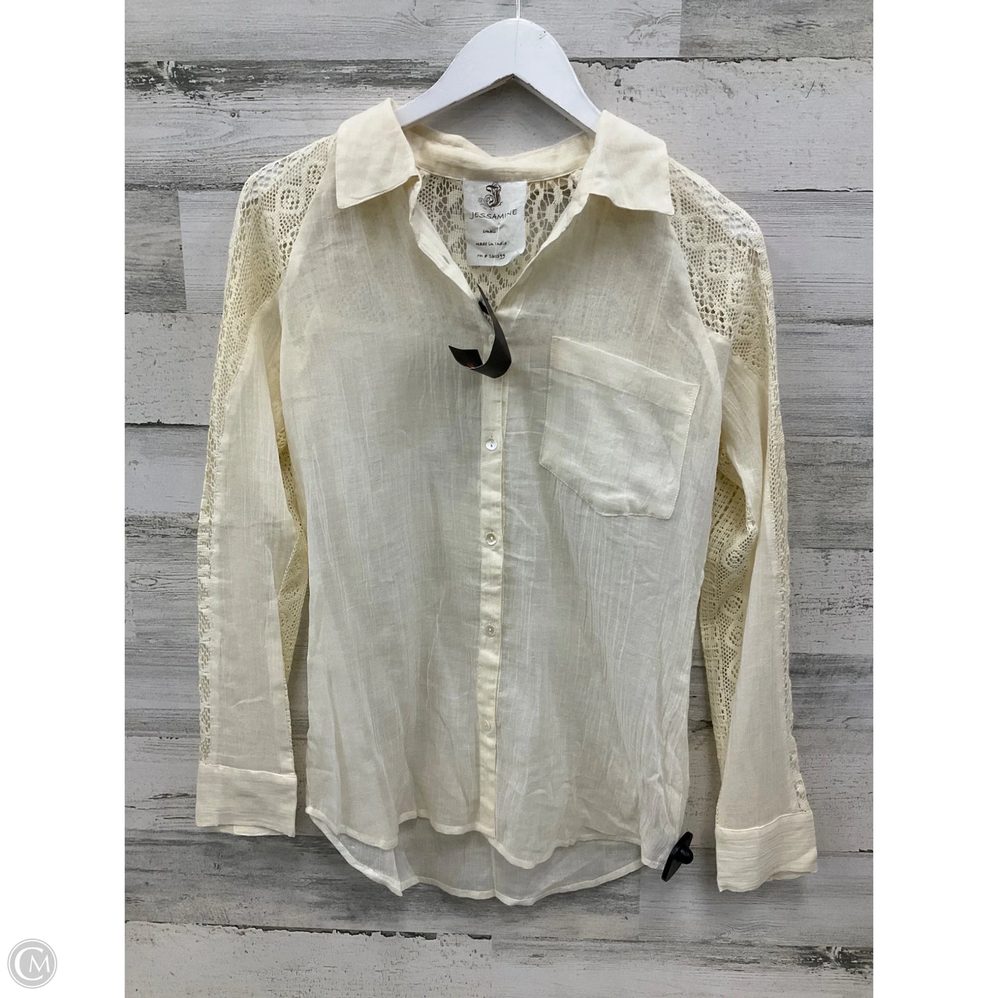 Top Long Sleeve By Clothes Mentor In Cream, Size: S