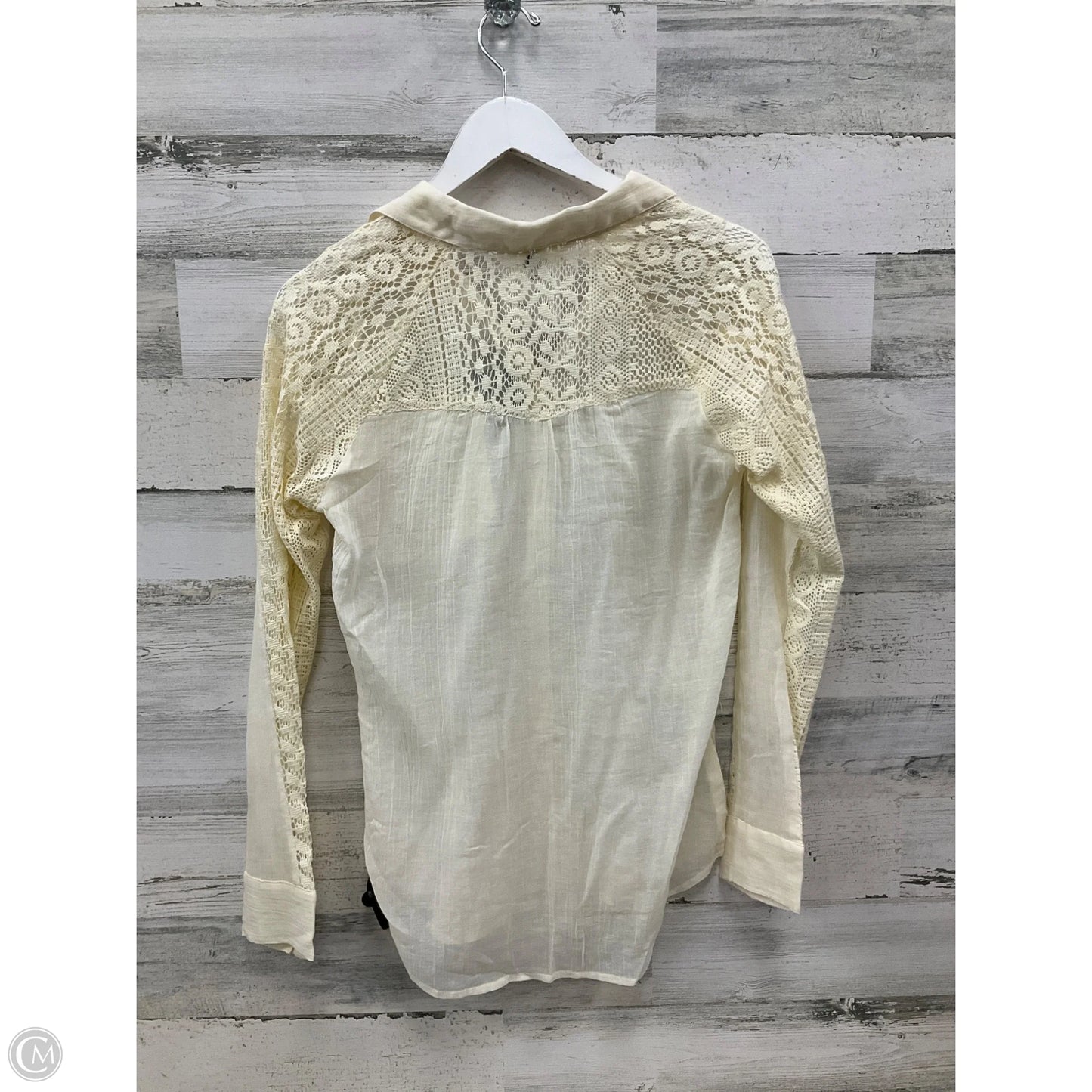 Top Long Sleeve By Clothes Mentor In Cream, Size: S