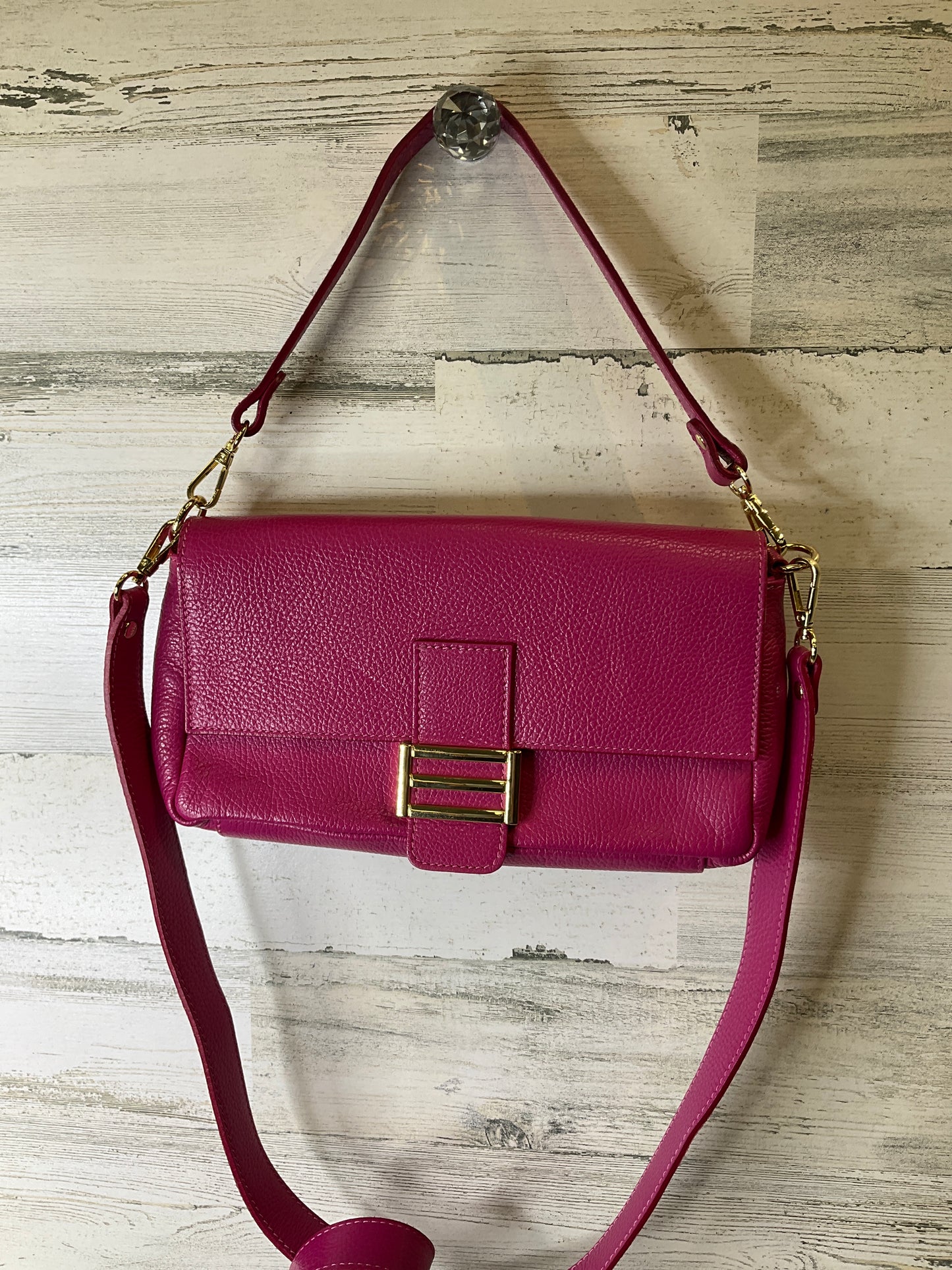 Crossbody Leather By Clothes Mentor  Size: Medium