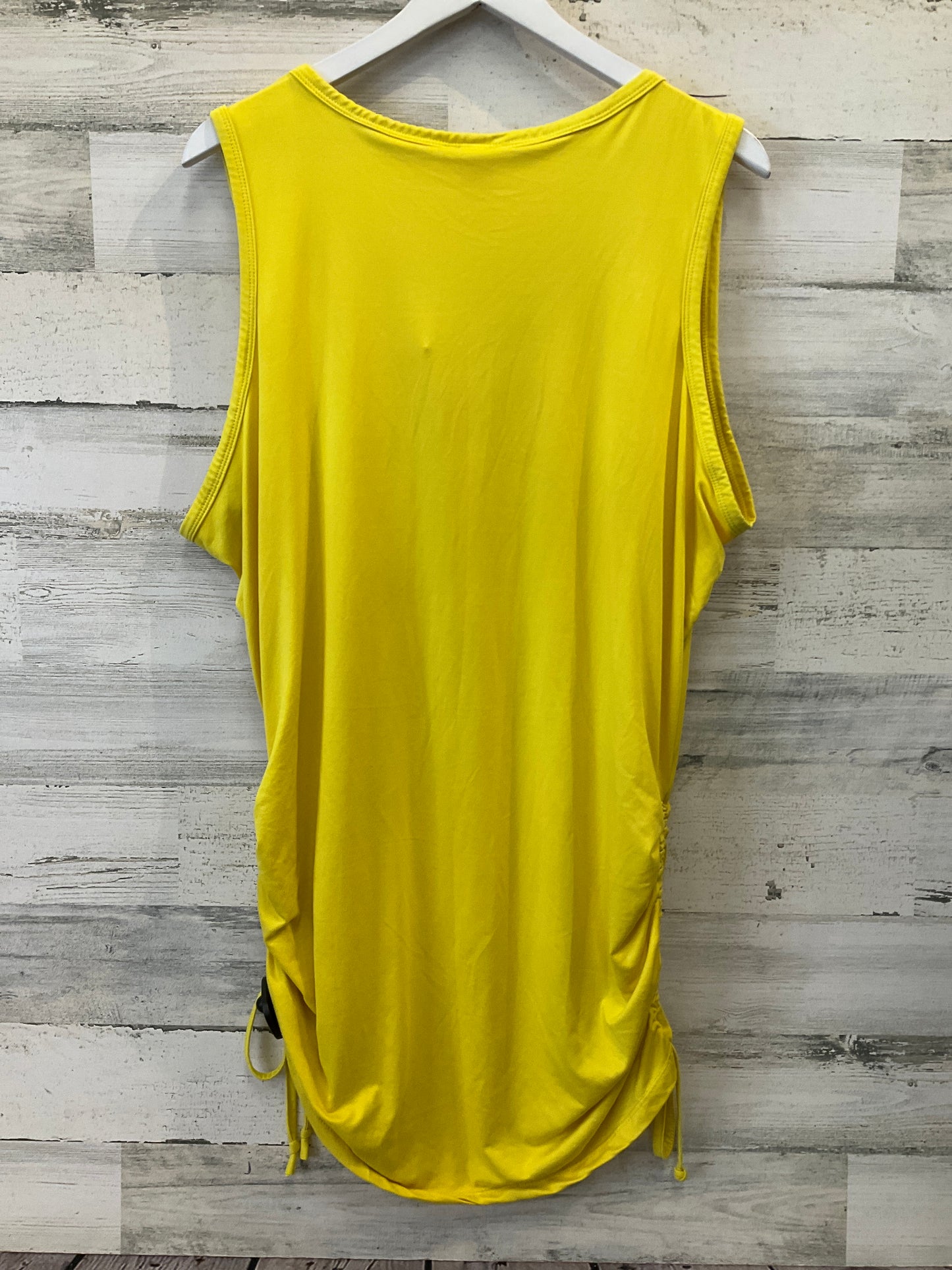 Yellow Top Sleeveless Clothes Mentor, Size 4x