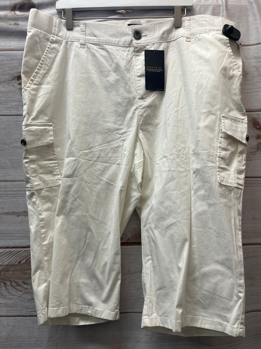 Capris By Lee In White, Size: 20