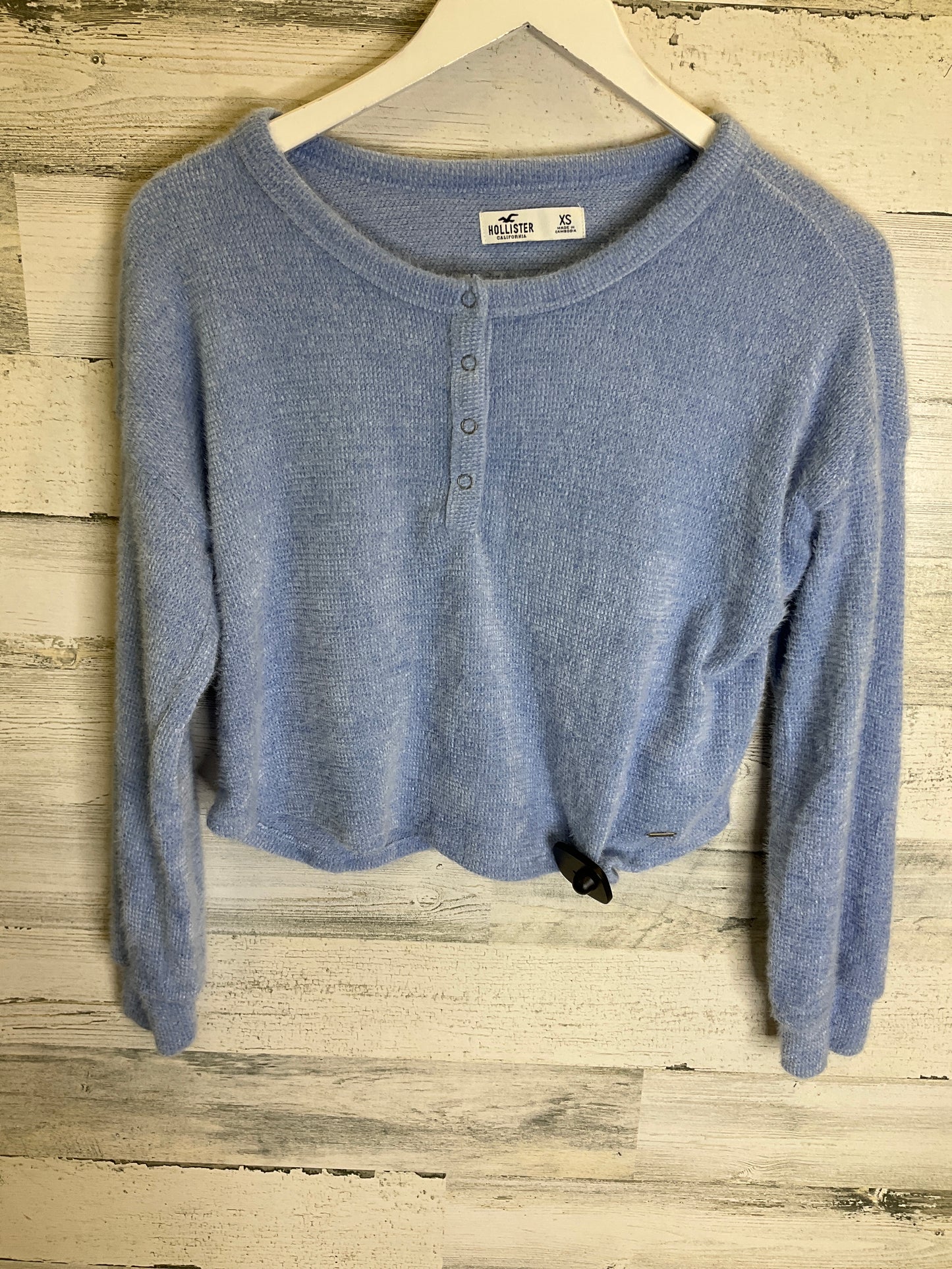 Top Long Sleeve By Hollister In Blue, Size: Xs