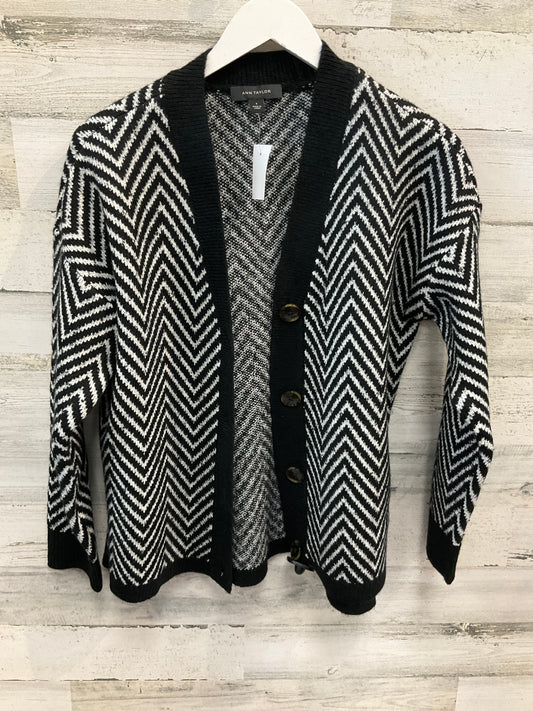 Sweater Cardigan By Ann Taylor In Black & White, Size: S