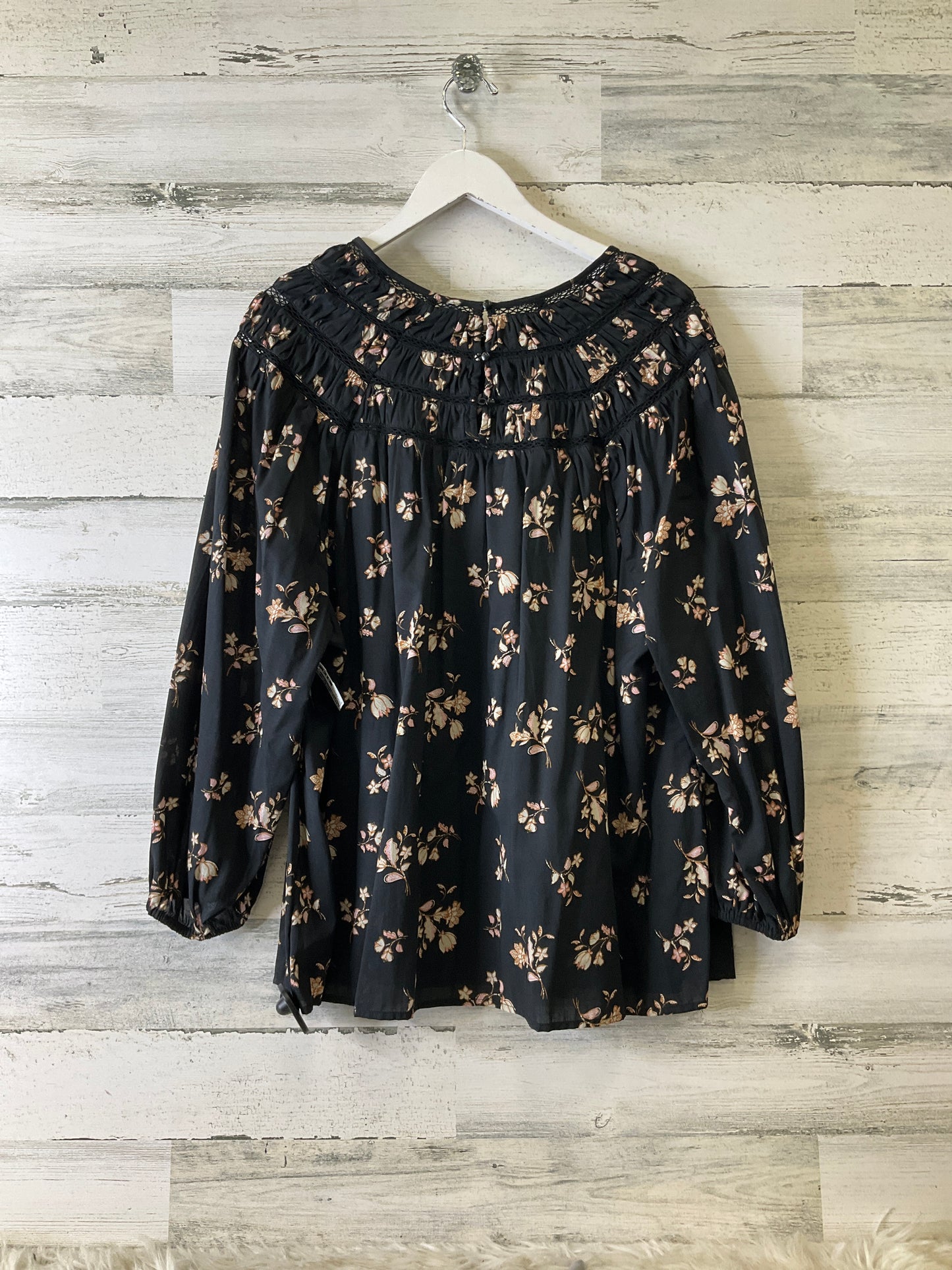 Top Long Sleeve By Old Navy In Black & Cream, Size: 3x