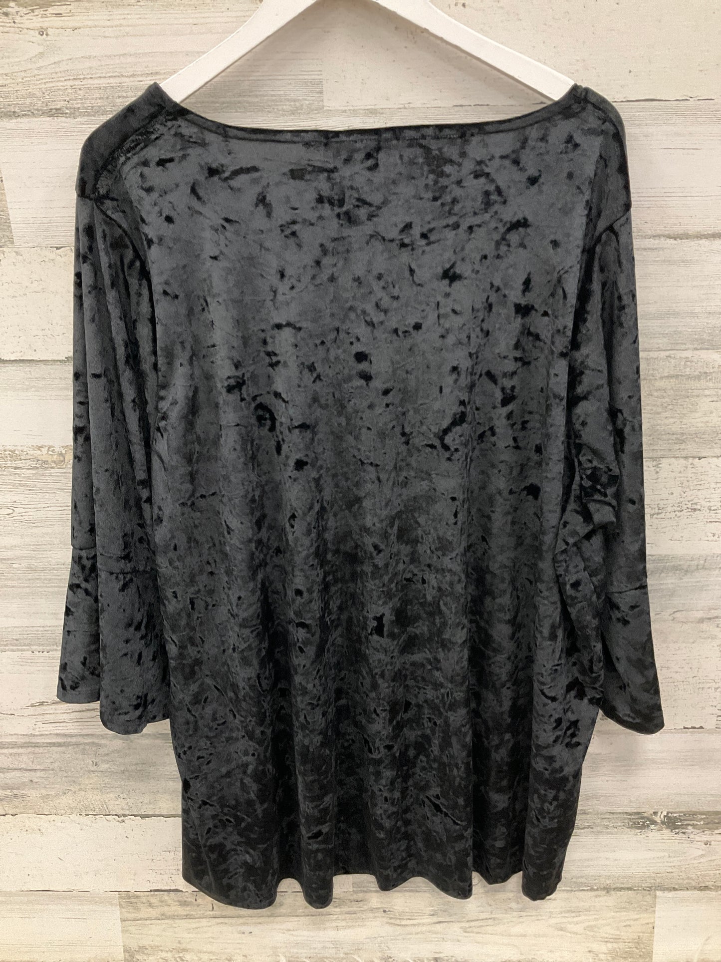 Top 3/4 Sleeve By Cynthia Maxx In Black, Size: 3x