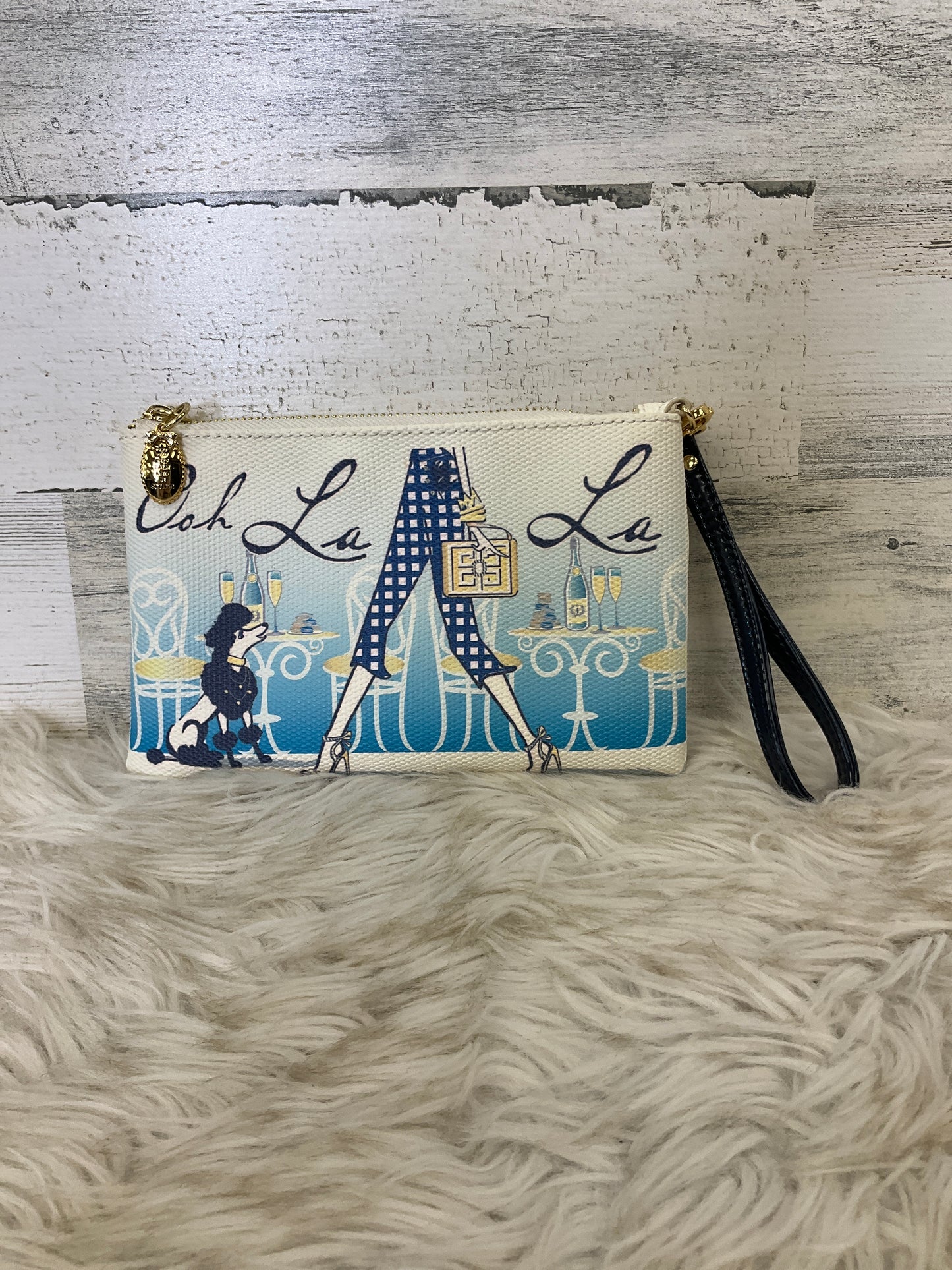 Wristlet By My Flat In London, Size: Medium