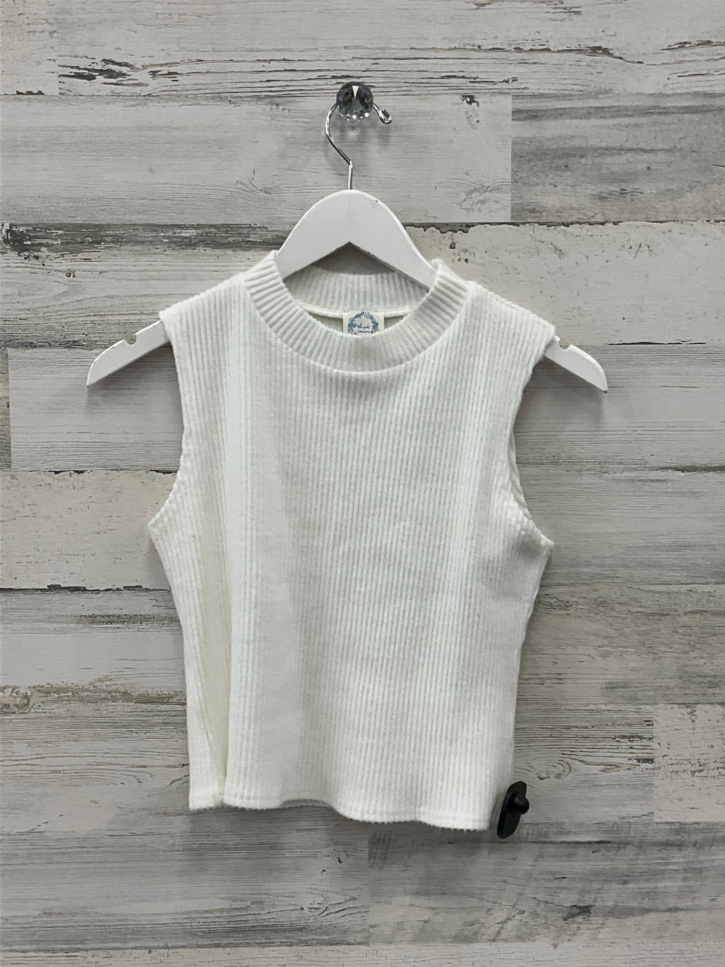 Top Sleeveless By Blue Rain In White, Size: S