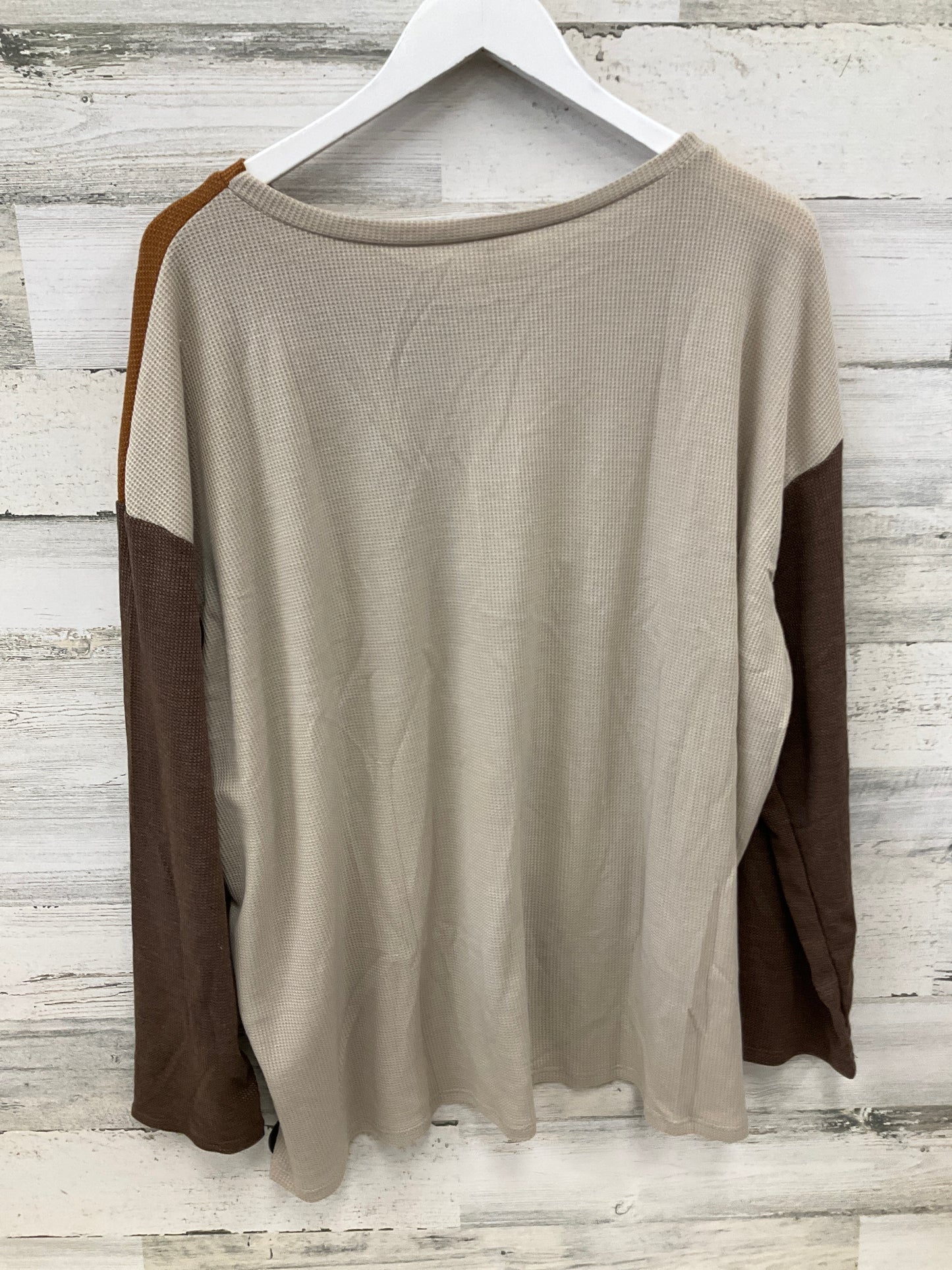 Top Long Sleeve By Clothes Mentor In Brown, Size: 2x