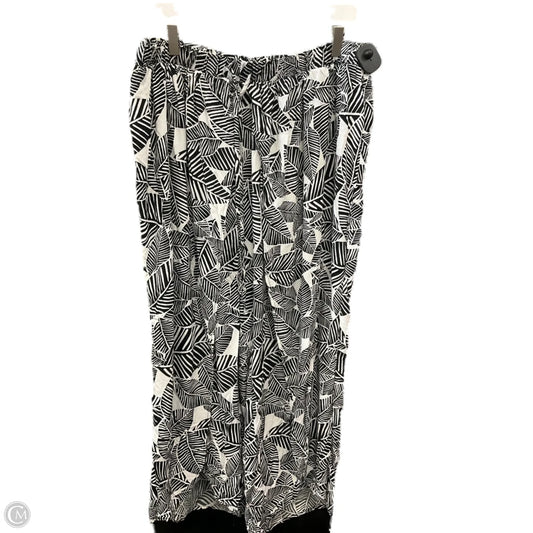 Swimwear Cover-up By Cacique In Black & White, Size: 26