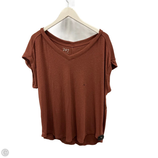 Top Short Sleeve By Maurices In Brown, Size: 1x