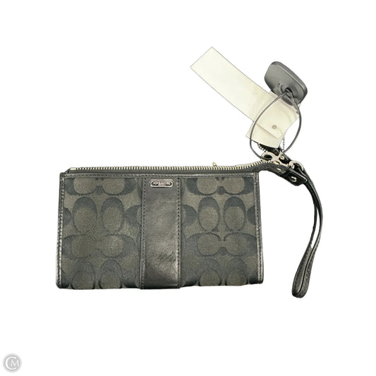 Wristlet Designer By Coach, Size: Medium
