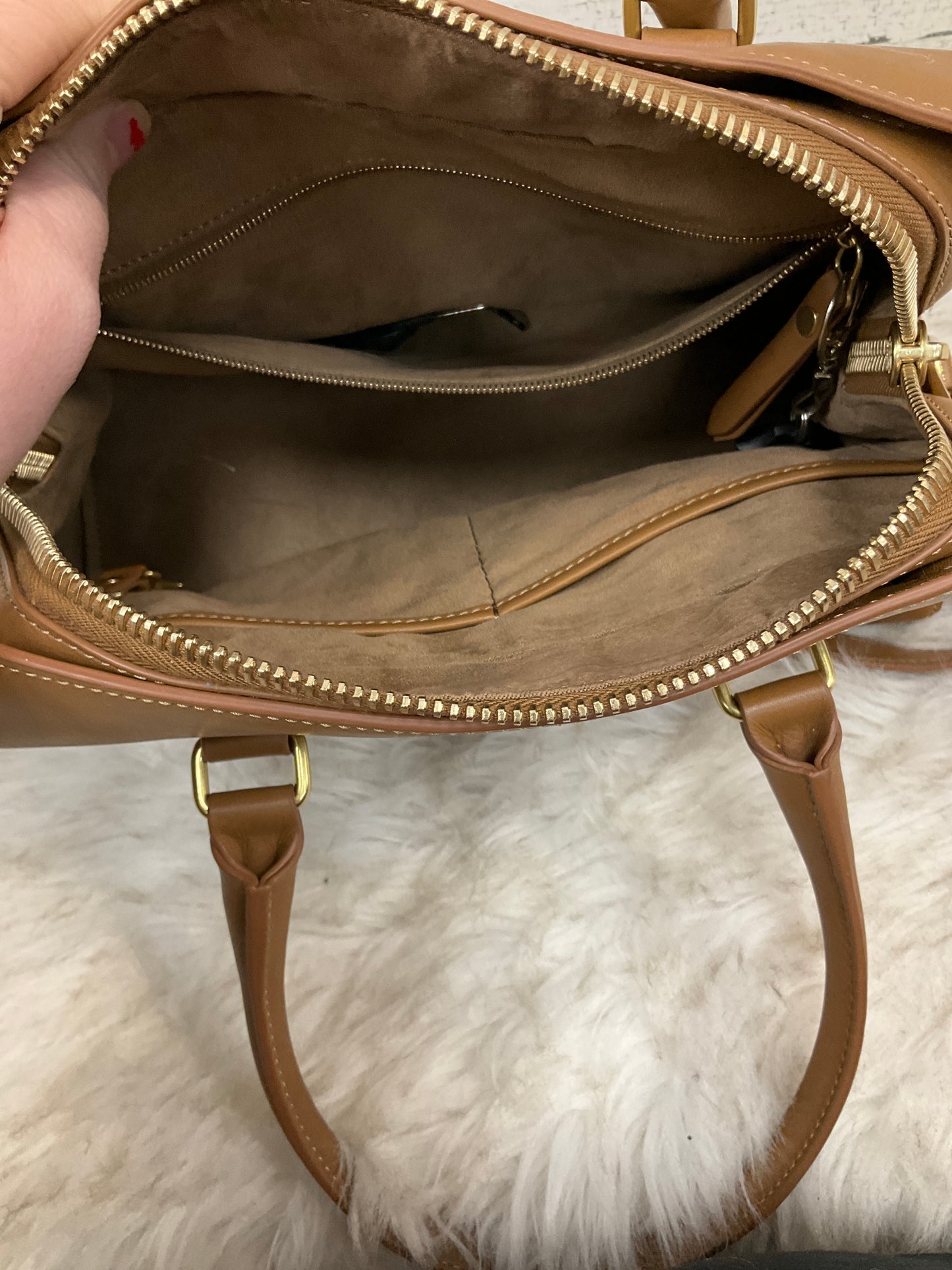 Handbag Leather By Clothes Mentor  Size: Medium