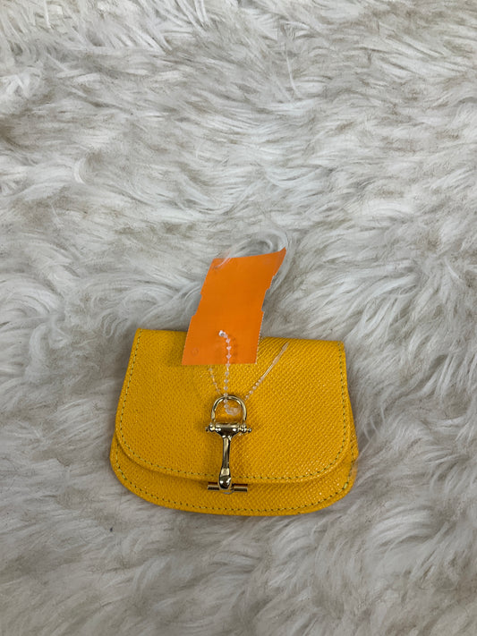 Coin Purse By Clothes Mentor  Size: Small
